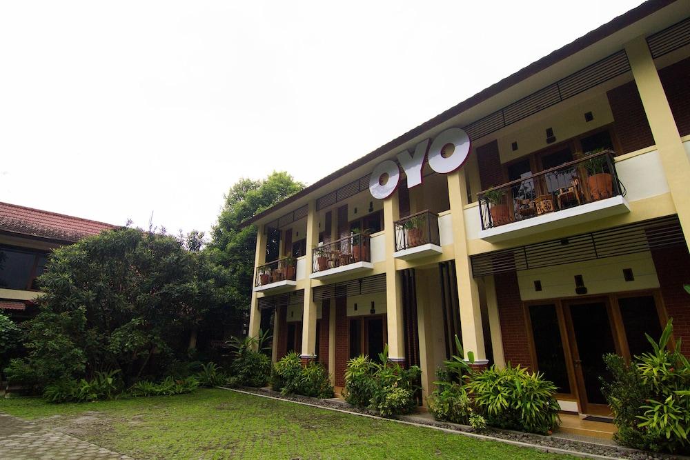 Urbanview Sasono Putro Condoongcatur By Reddoorz Kejayan Extérieur photo