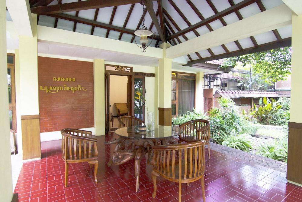 Urbanview Sasono Putro Condoongcatur By Reddoorz Kejayan Extérieur photo