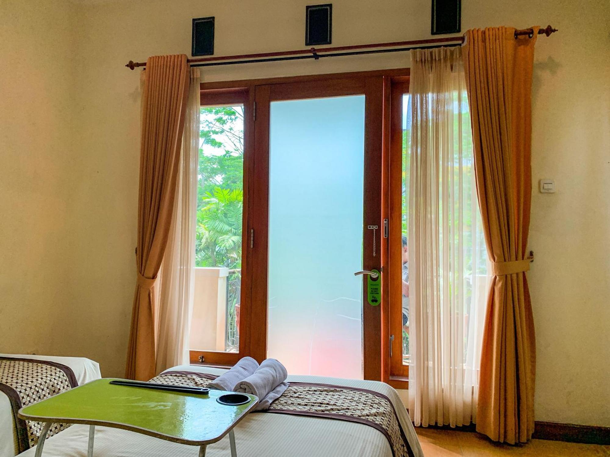 Urbanview Sasono Putro Condoongcatur By Reddoorz Kejayan Extérieur photo