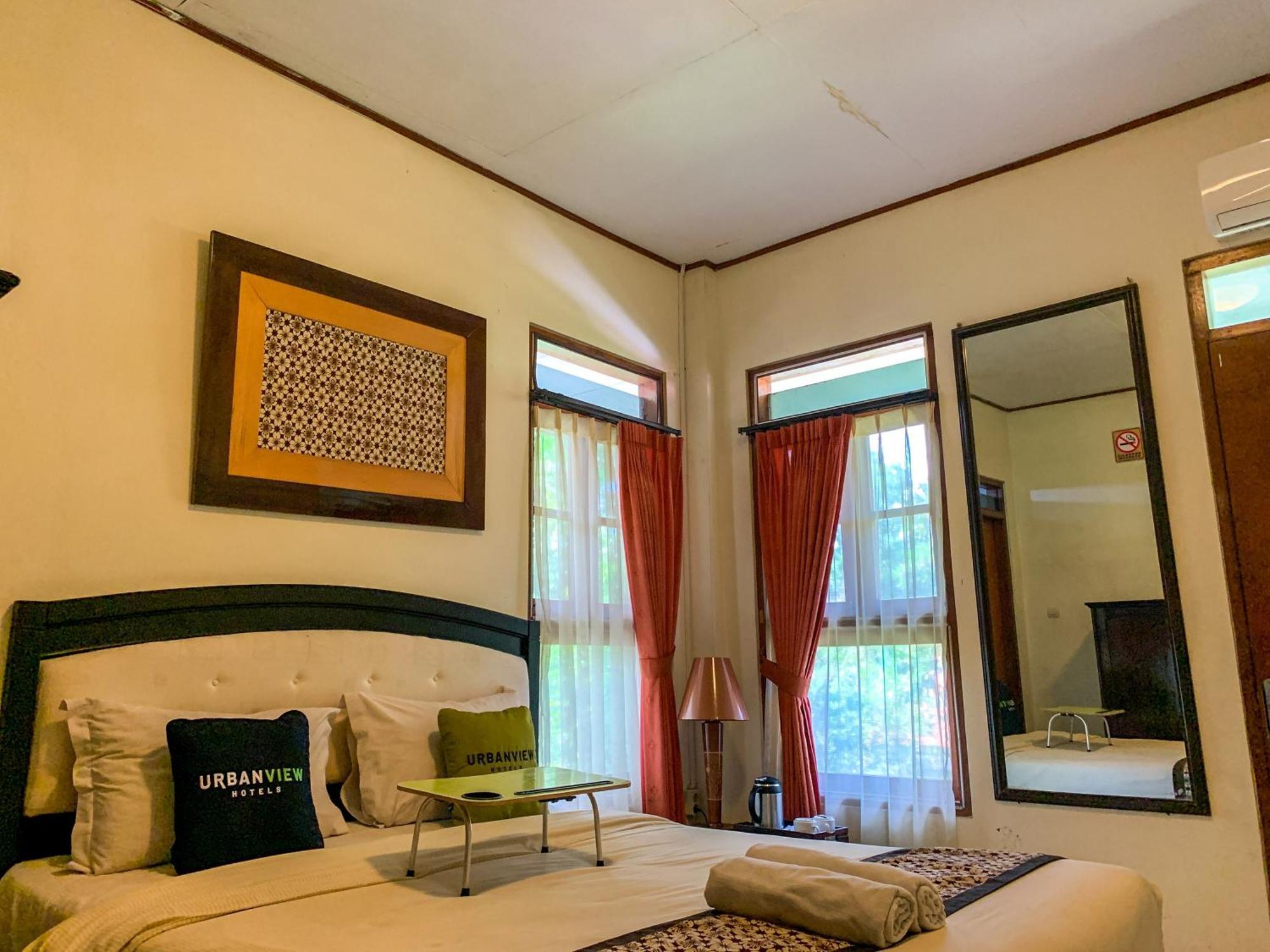 Urbanview Sasono Putro Condoongcatur By Reddoorz Kejayan Extérieur photo
